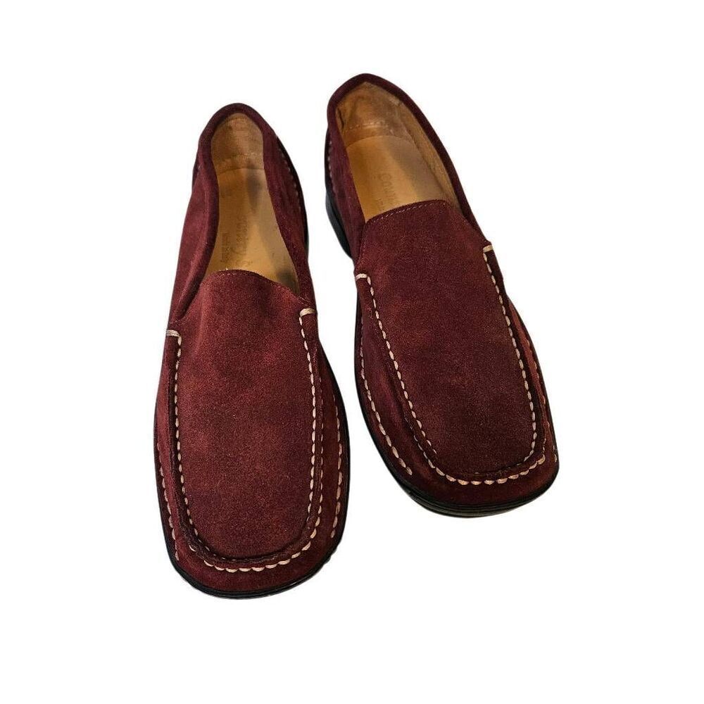 Country Shop womens cranberry suede loafers. Size 8. NWOT.